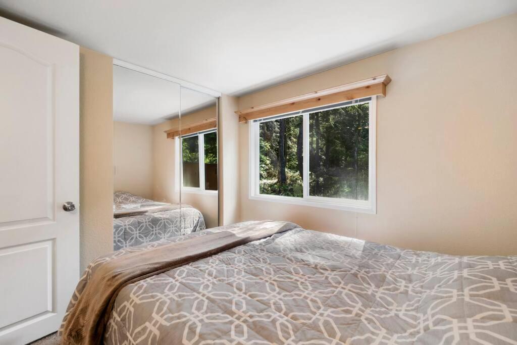 New Tiny Home Steps Away From Mt. Rainier Ashford Kültér fotó